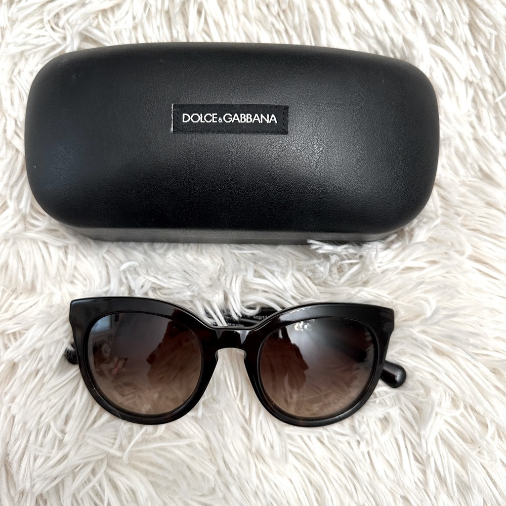 Dolce and Gabbana tortoise cat eye sunglasses 🕶️